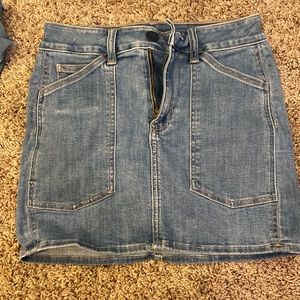 American Eagle ean Skirt